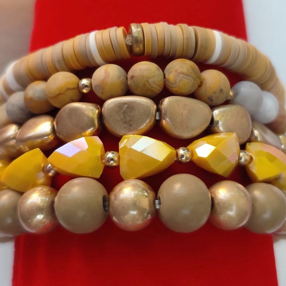 Bracelets - Picture 7 of 8